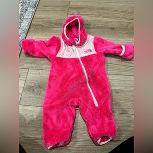 North Face Infant Baby Girls Snowsuit Size 0-3 months